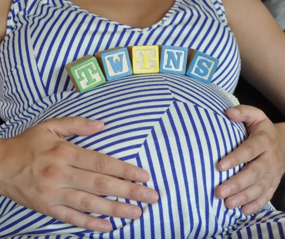 Czym się różnią objawy ciąży mnogiej od pojedynczej - blog helloskarbie.pl