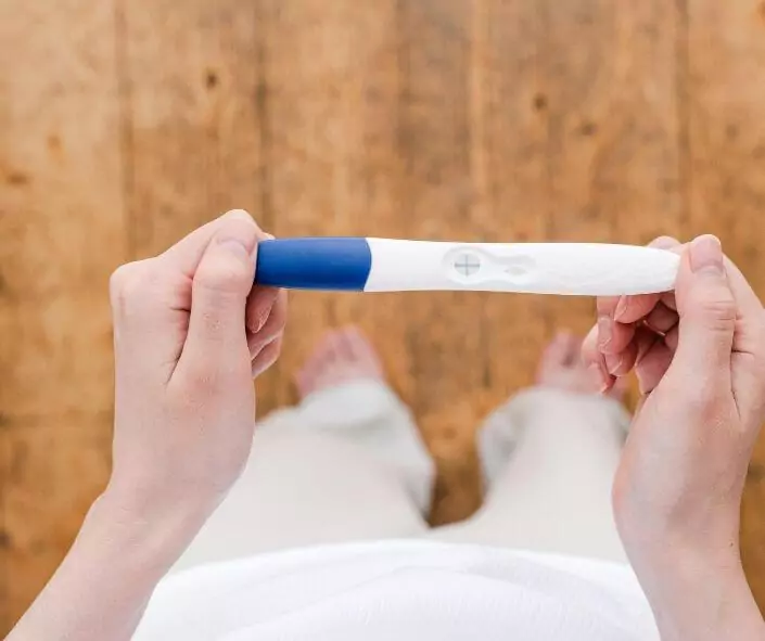 Objawy ciąży czy PMS? upewnij się! - blog helloskarbie.pl