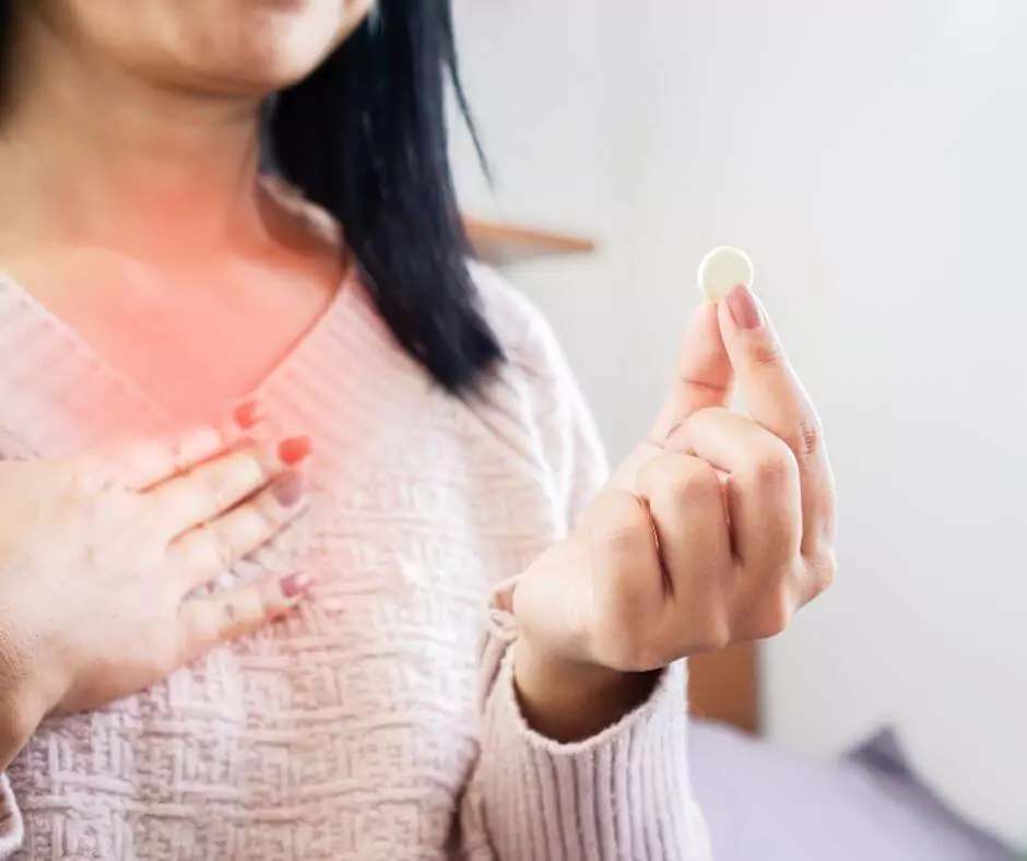 Jakie leki stosować na zgagę w ciąży - blog helloskarbie.pl